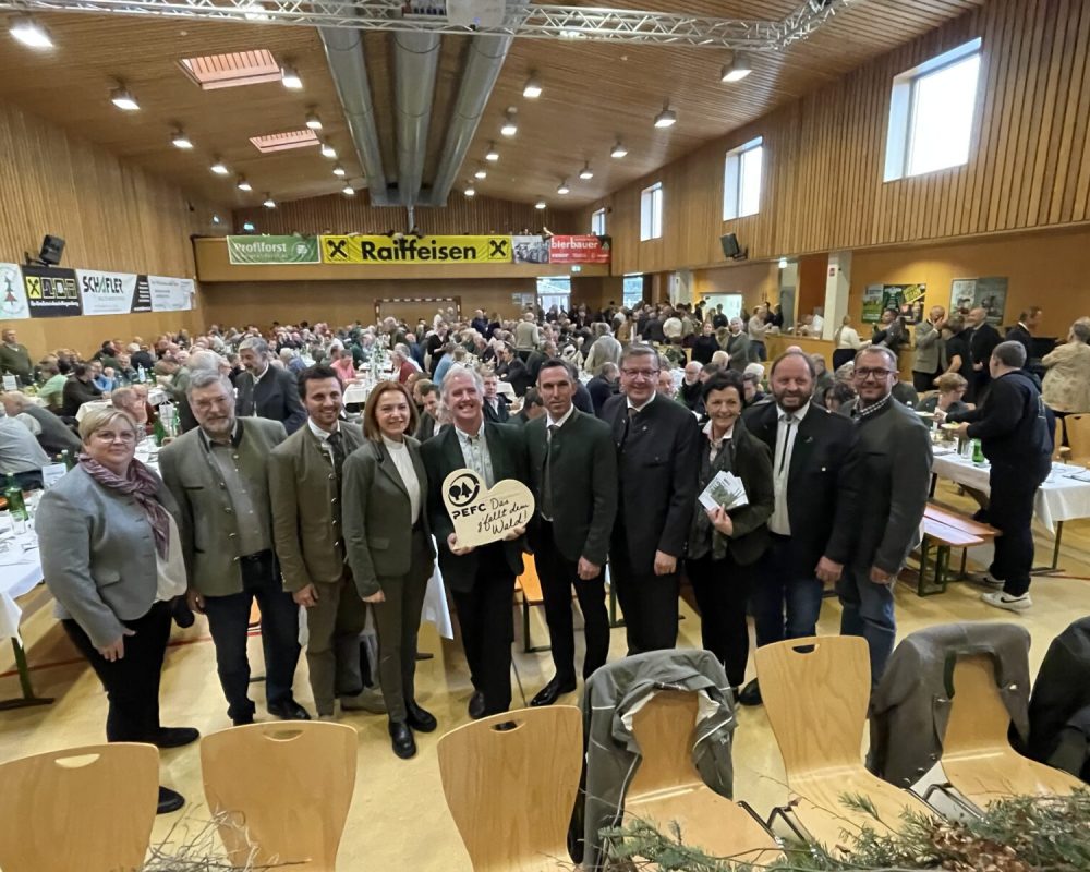 Hochrangige Ehrengäste, wie Landesrätin Simone Schmiedtbauer, Matthias Granitzer (Obmann Waldverband Österreich) oder Andreas Steinegger, Präsident der Landwirtschaftskammer Steiermark